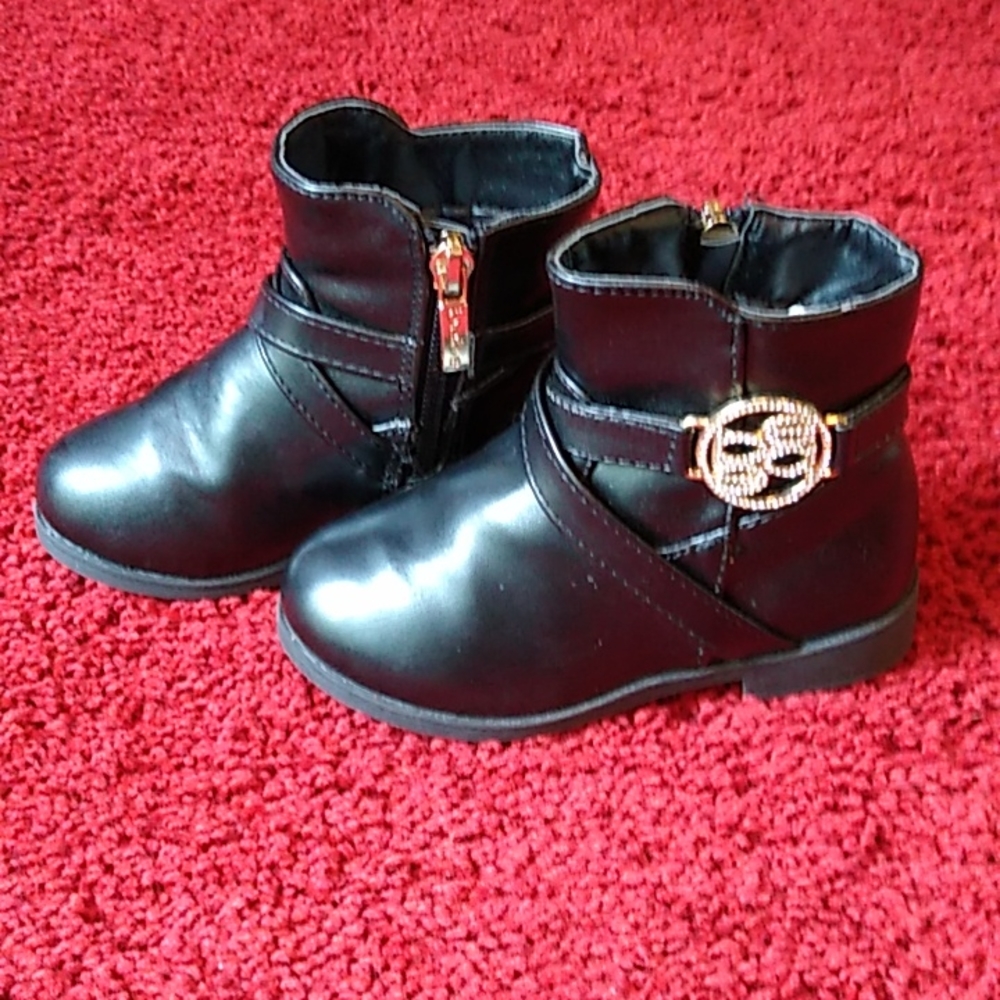 bebe girls Black Ankle Boots with Bling. Toddler Sz 7.